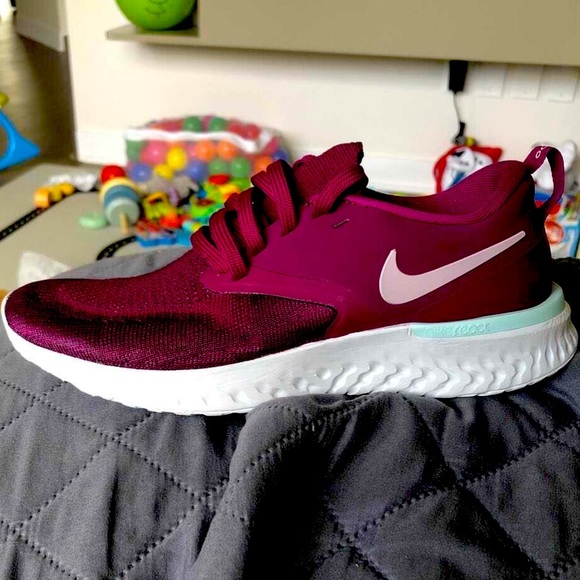 Nike Shoes - Brand new Nike odyssey pink runners